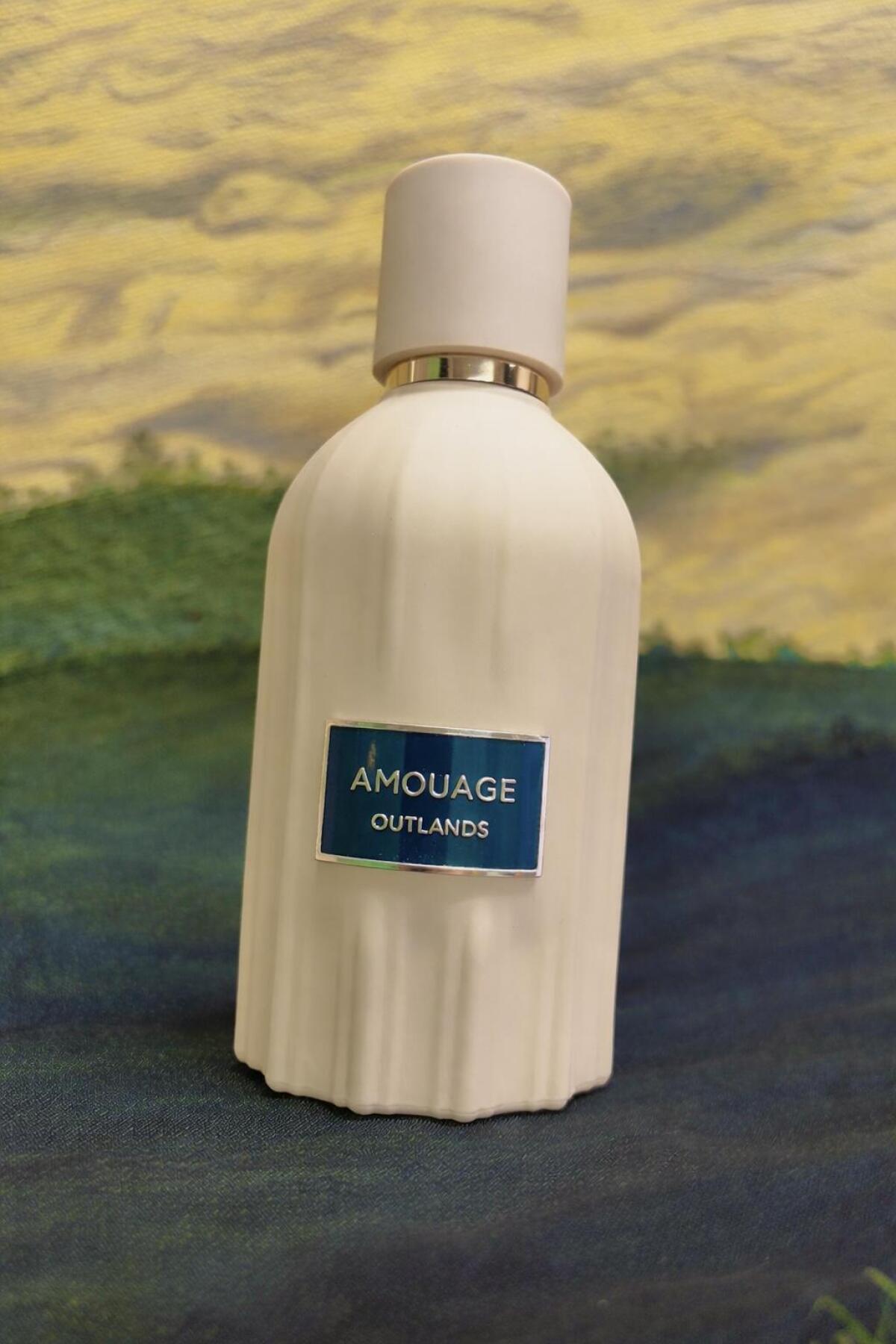 アムアージュ ガイダンス 46 リネージュ アウトランズ レ - Parfum Extrait Oil のレビューと価格